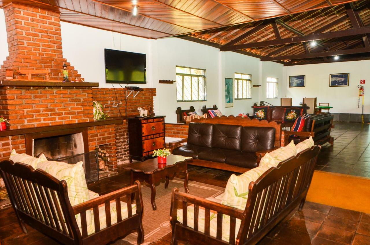 Hotel Fazenda Villa Galicia Nazaré Paulista Buitenkant foto